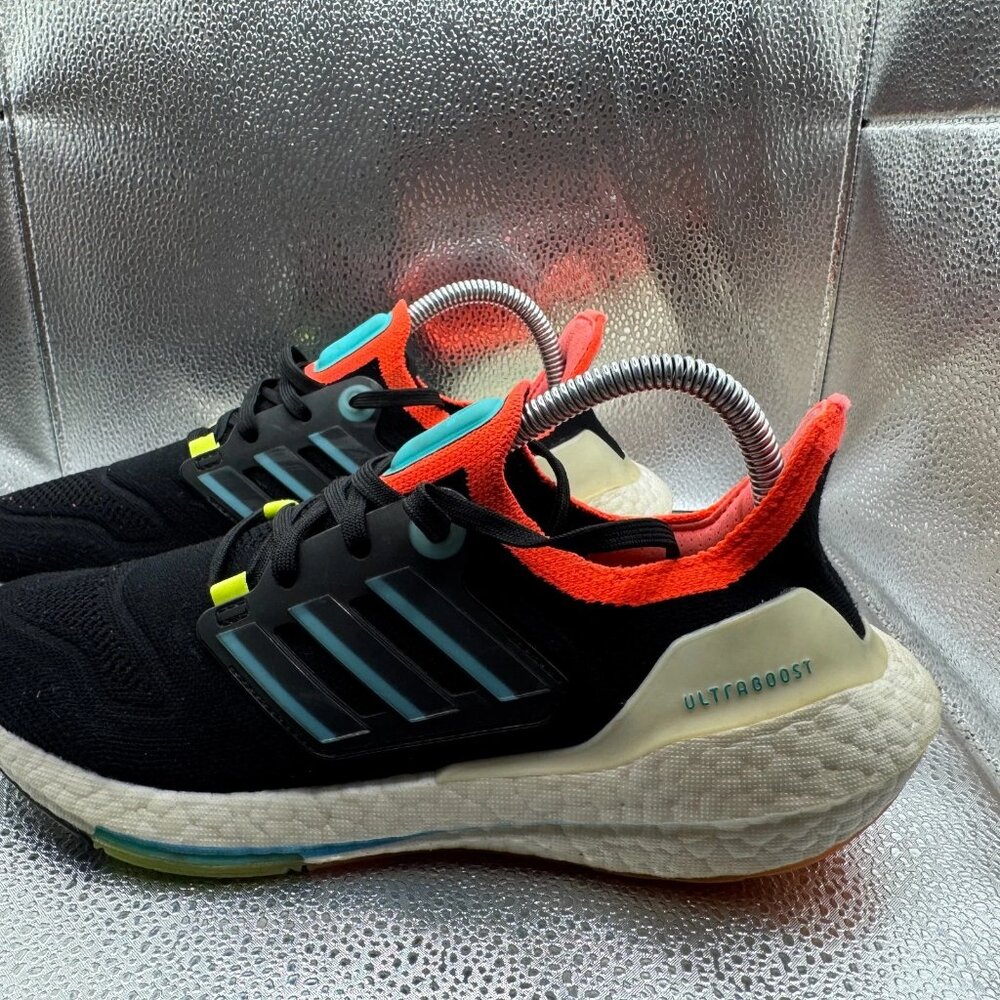Size 7.5 Adidas Ultraboost 22 Core Black Skyrus Turbo Womens Running Shoe GY8681 - Picture 5 of 8